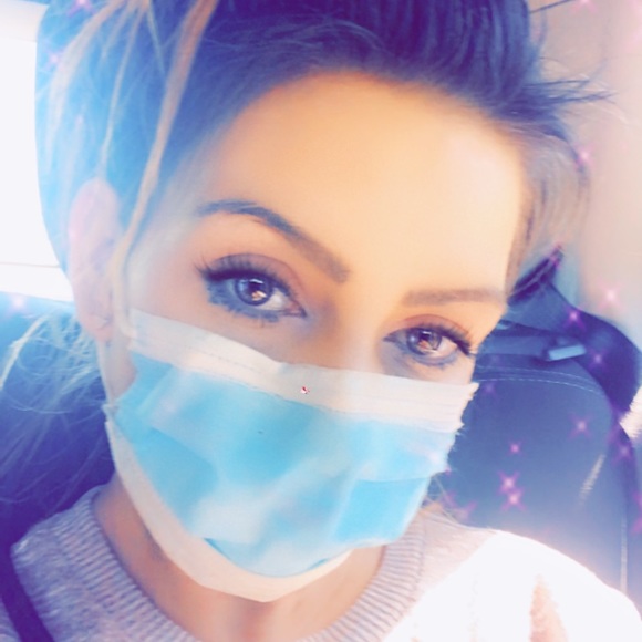 Meet your Posher, Sarah - Picture 2 of 7